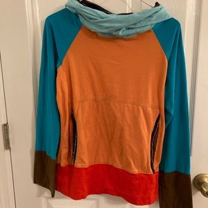 Block color patterned hoodie